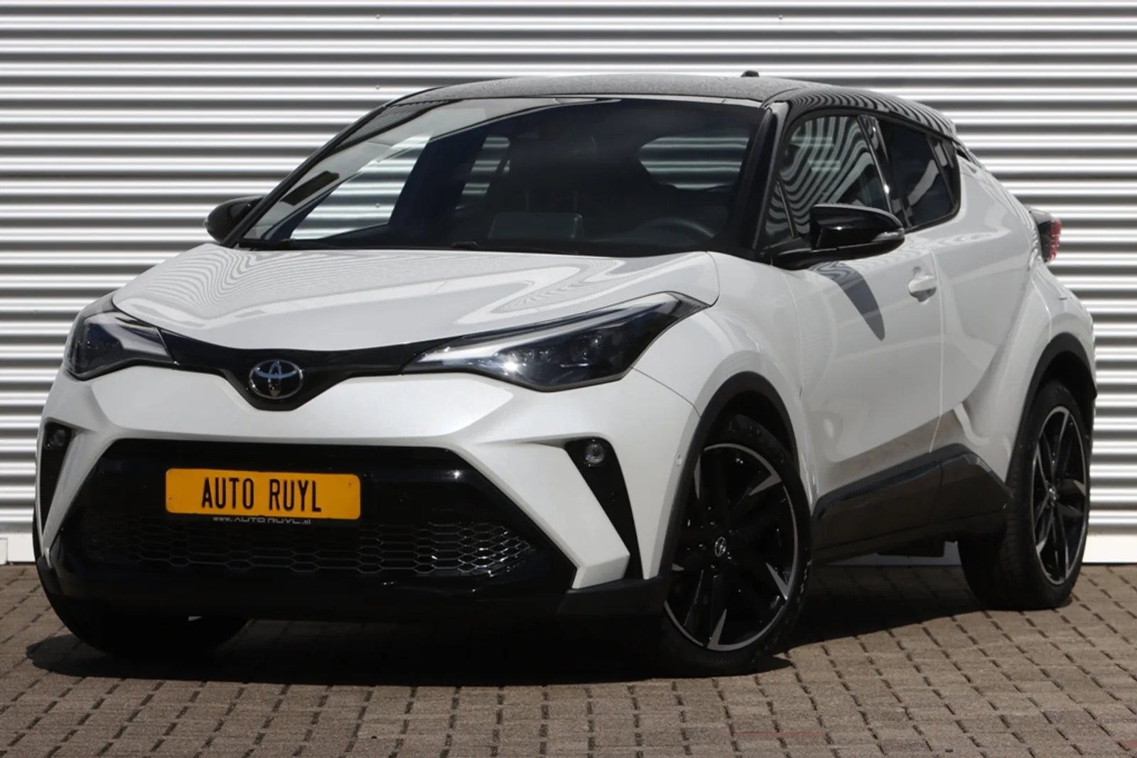 Toyota C-HR (2023) — foto 1
