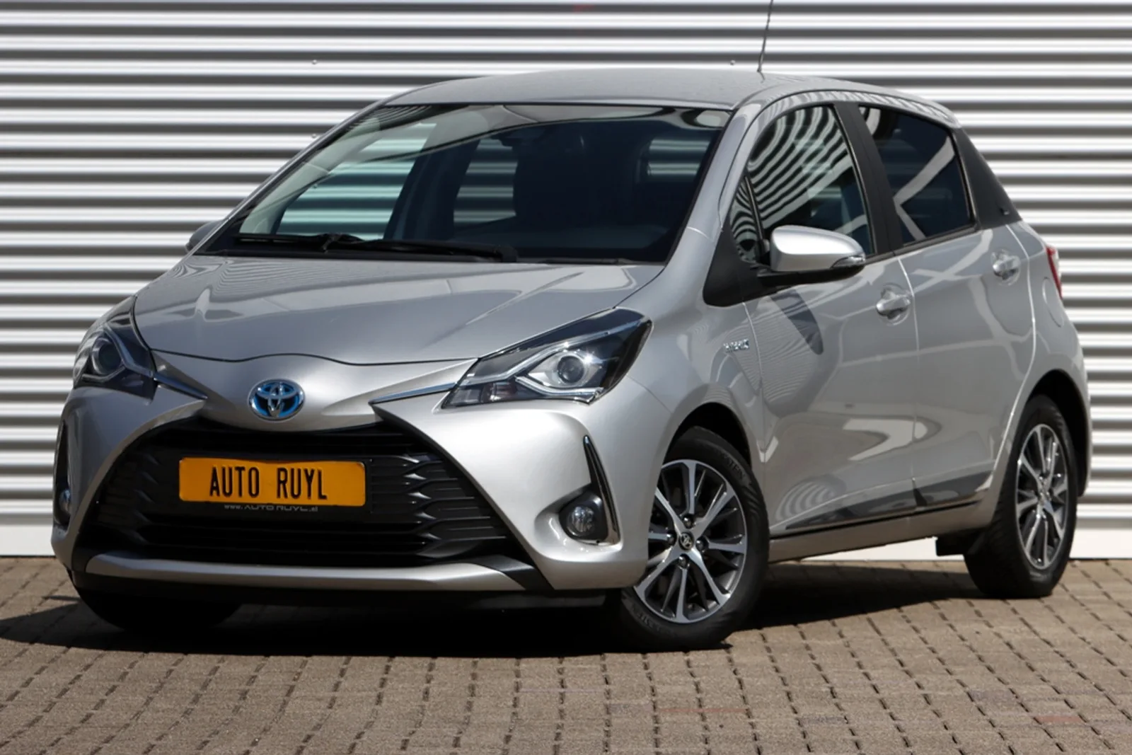 Toyota Yaris (2020) — foto 1