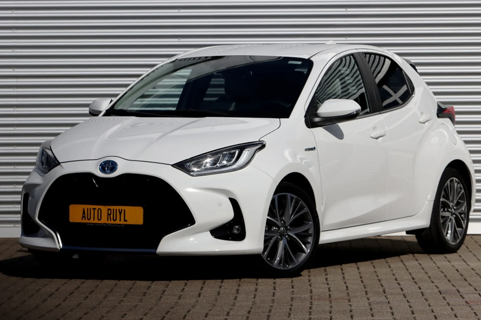 Toyota Yaris (2021) — foto 1