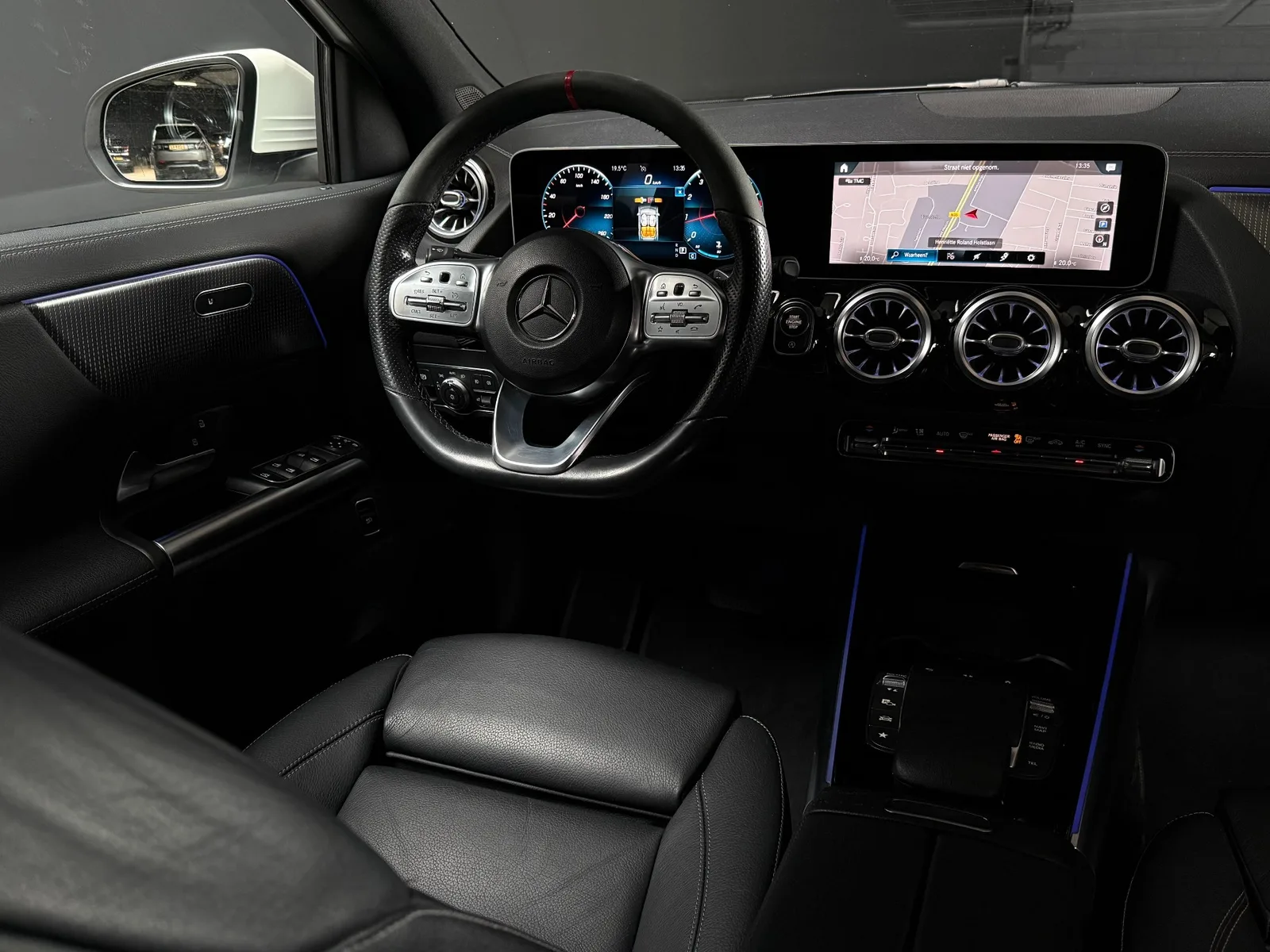 Mercedes-Benz GLA-Klasse (2021) — foto 1