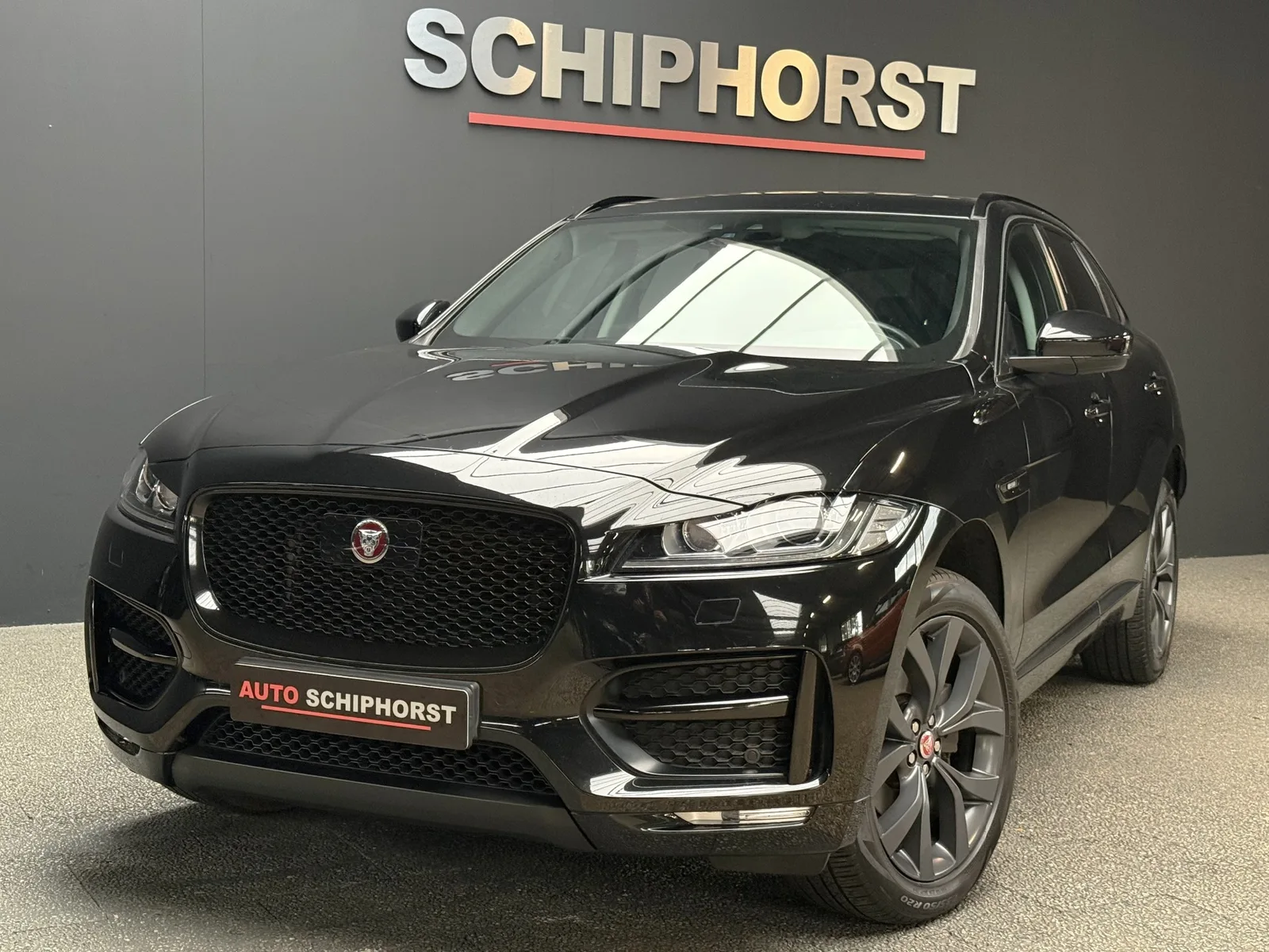Jaguar F-Pace (2019) — foto 1