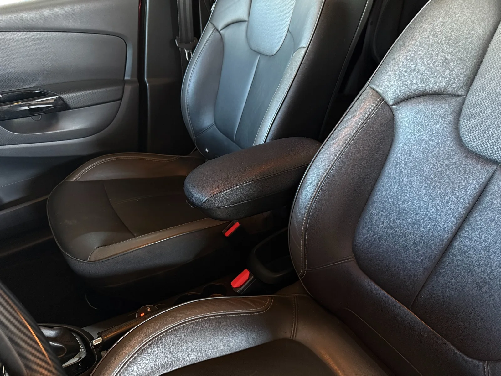Renault Captur (2016) — foto 1