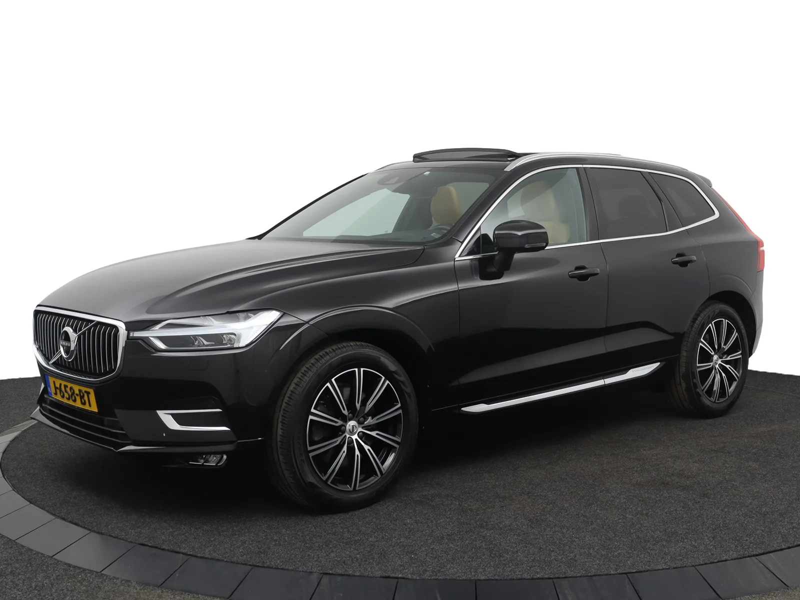 Volvo XC60 (2019) — foto 1