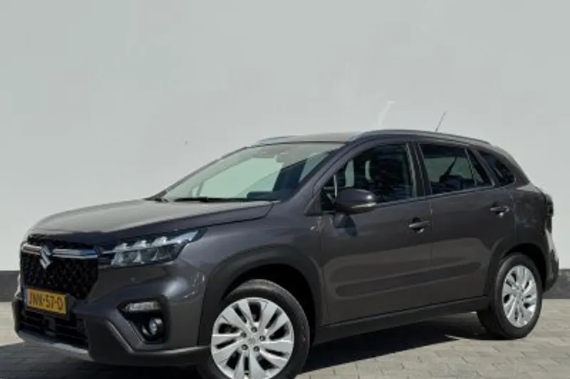 Suzuki S-Cross (2023)
