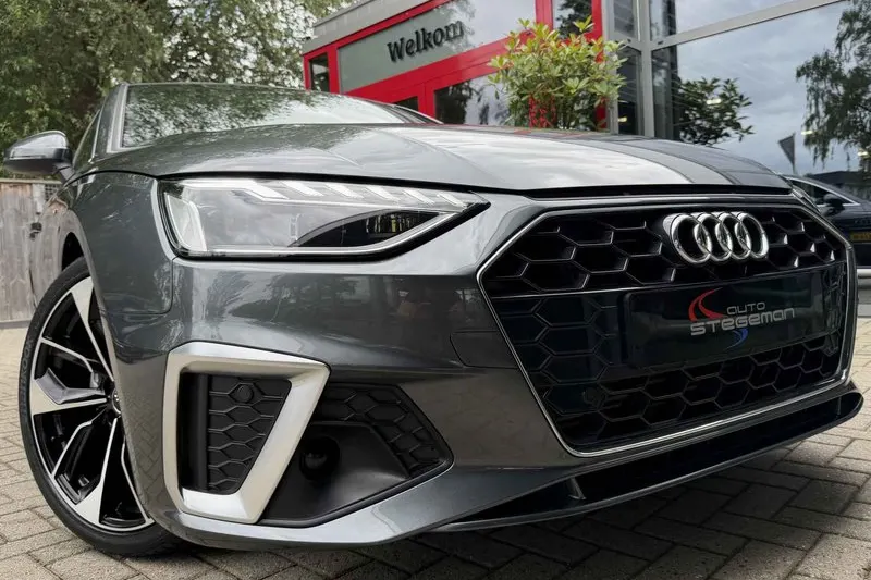 Audi A4 (2022)