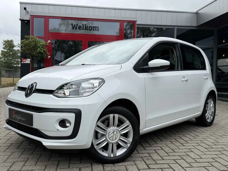 Volkswagen Up (2018) — foto 1