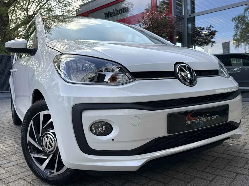 Volkswagen Up (2019) — foto 1
