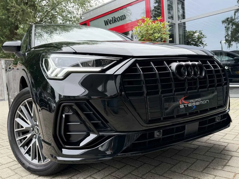 Audi Q3 (2021) — foto 1