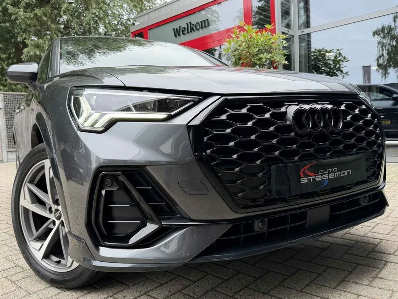 Audi Q3 (2021) — foto 1
