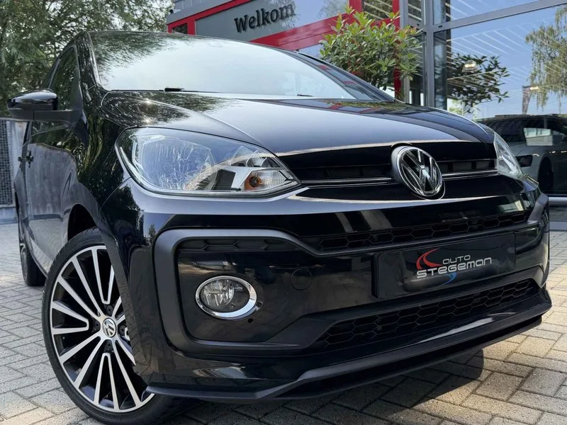 Volkswagen Up (2017) — foto 1