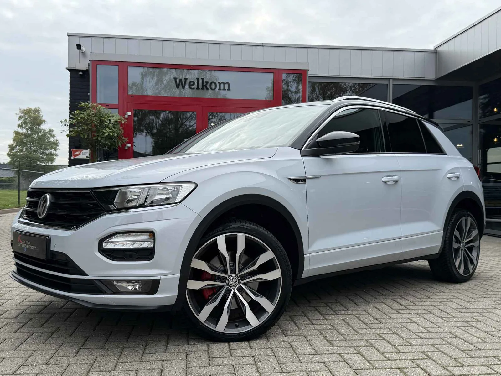 Volkswagen T-Roc (2019) — foto 1