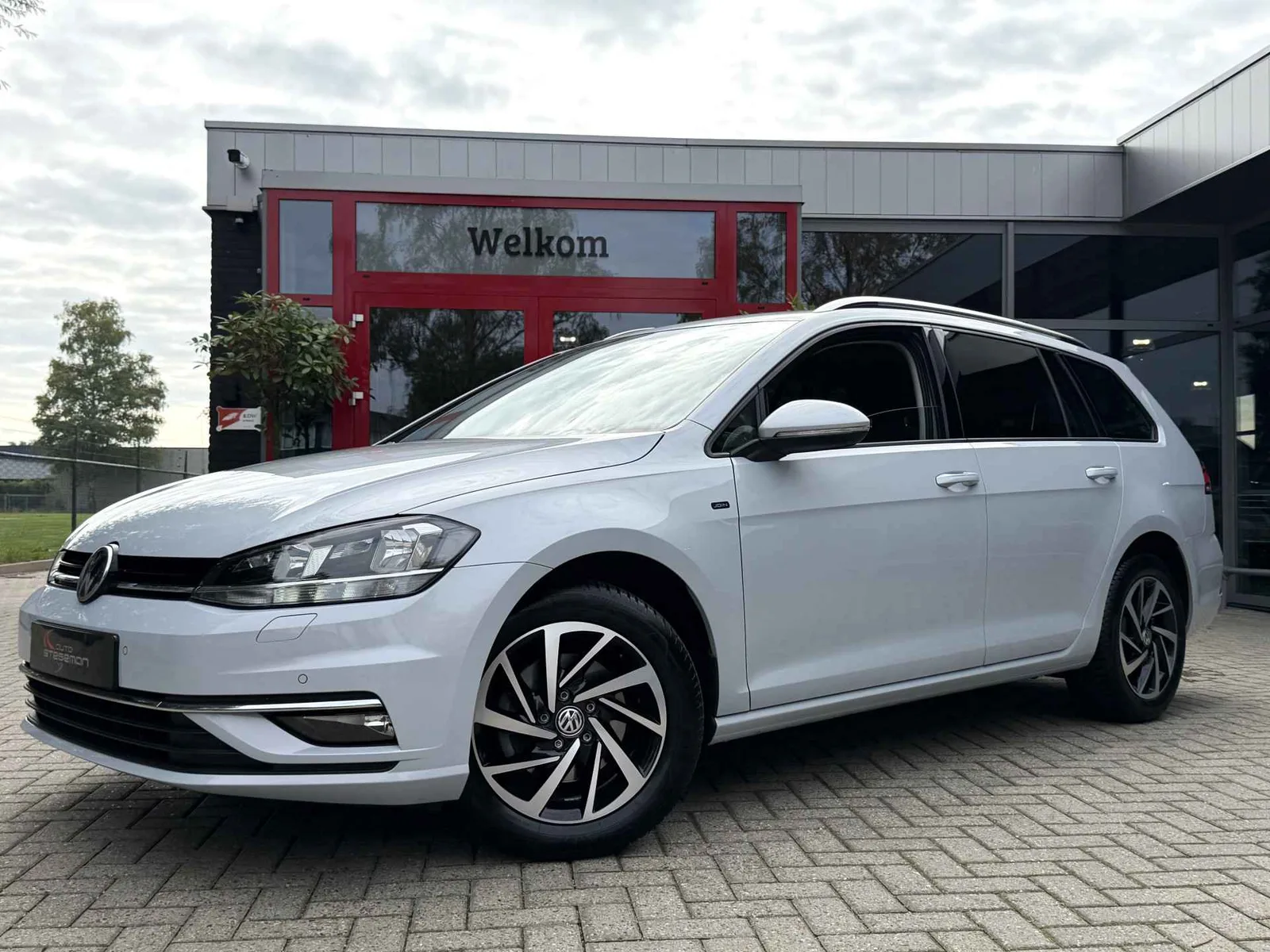 Volkswagen Golf (2018) — foto 1