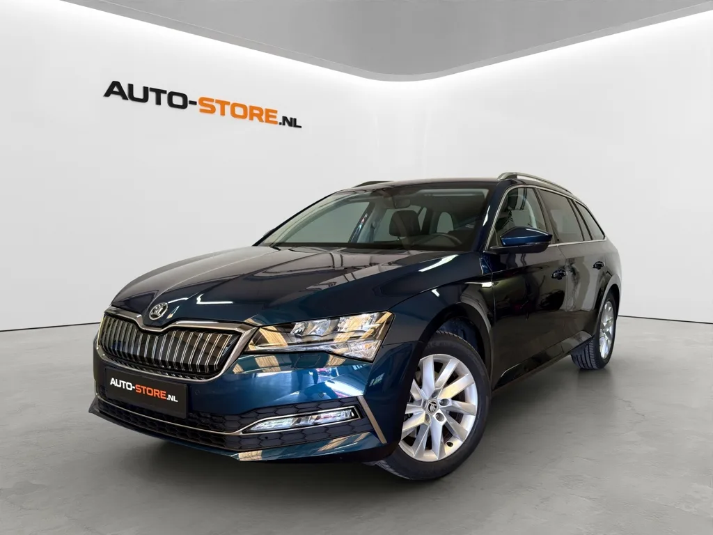 Škoda Superb (2022) — foto 1