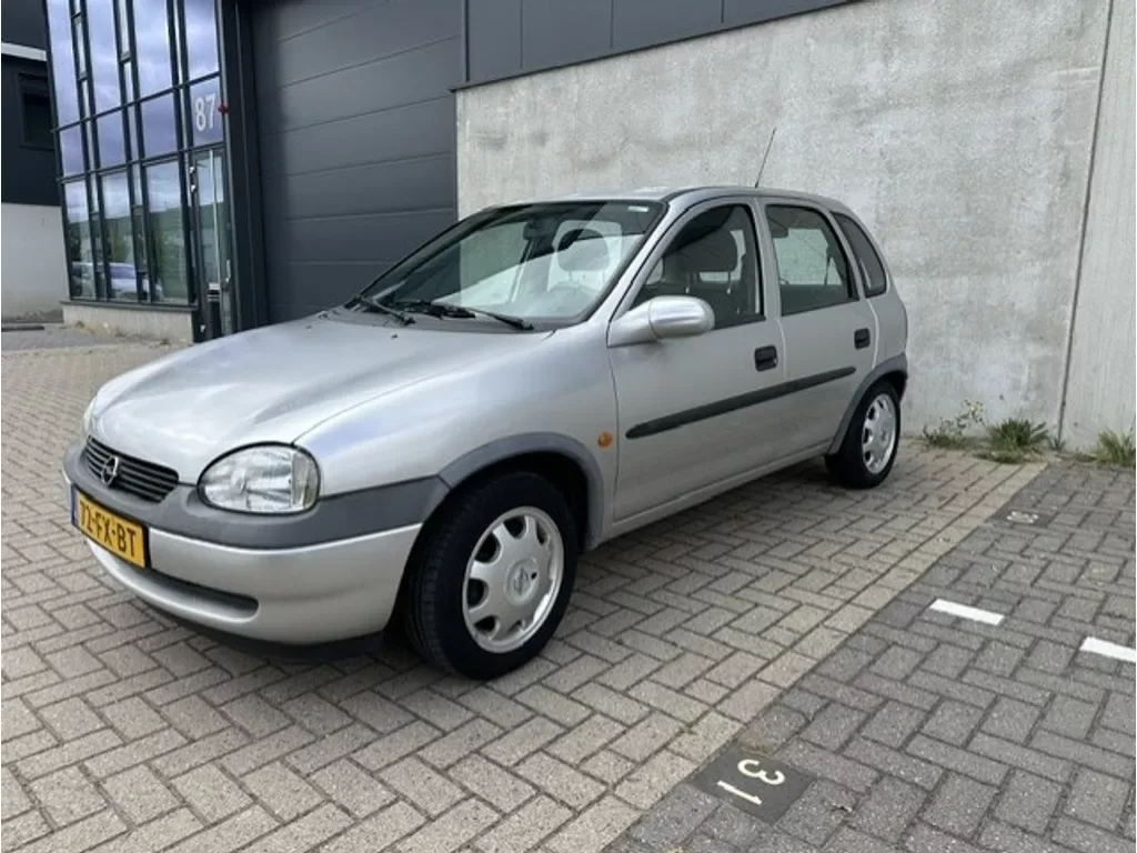 Opel Corsa (2000) — foto 1