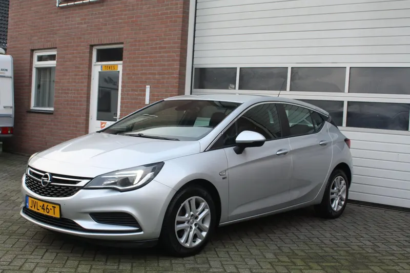 Opel Astra (2019)