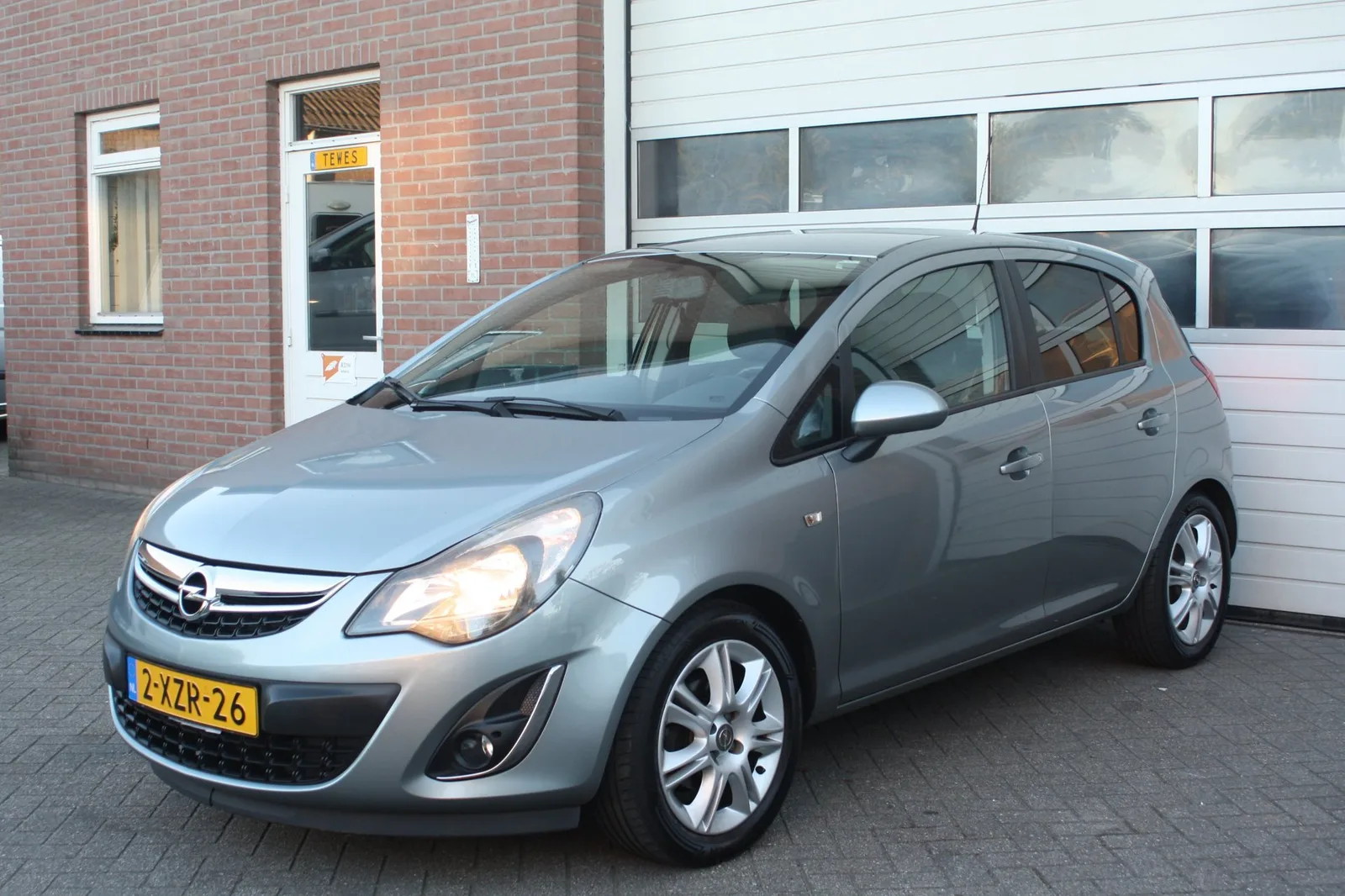 Opel Corsa (2014) — foto 1