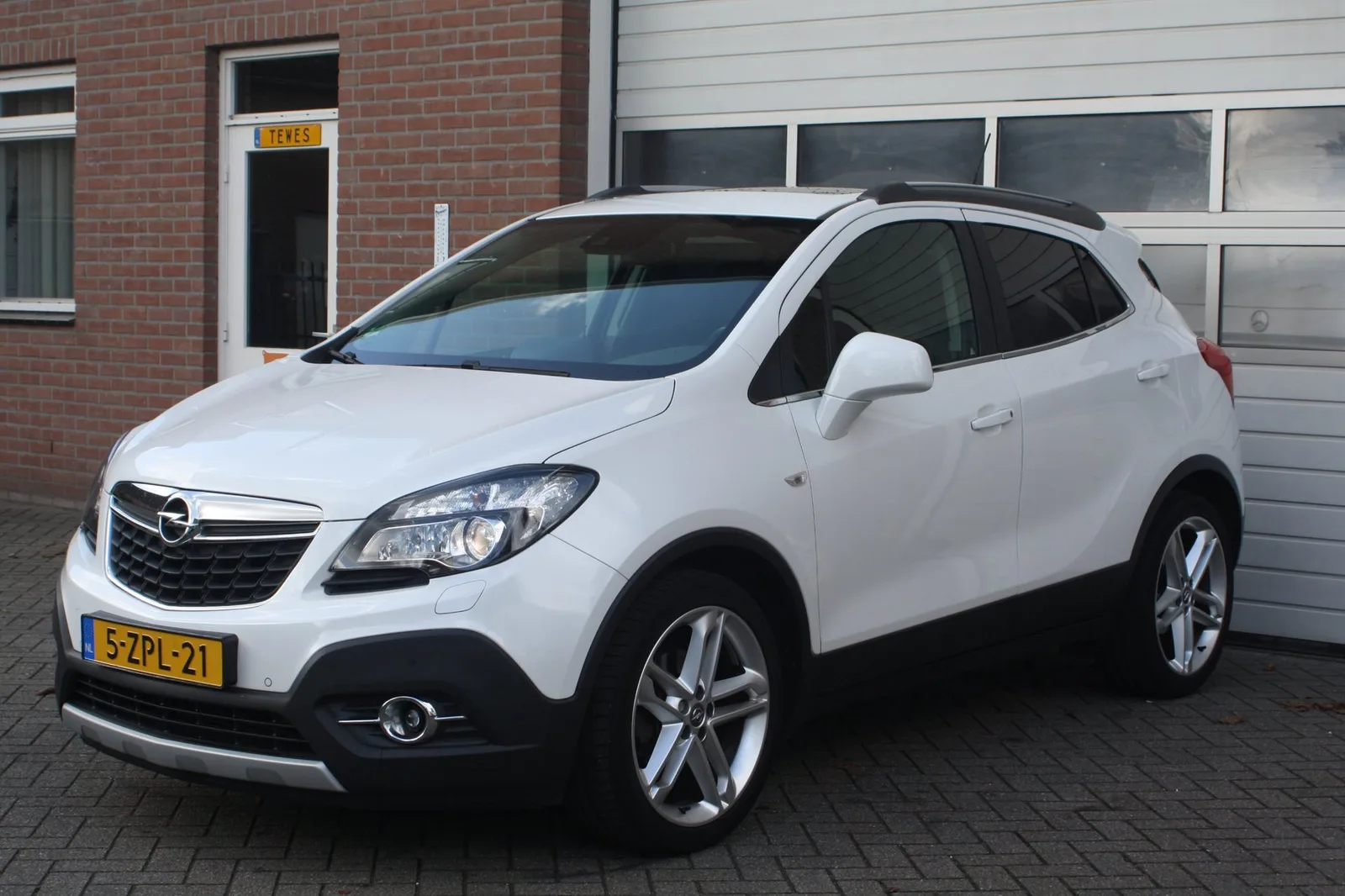 Opel Mokka (2015) — foto 1