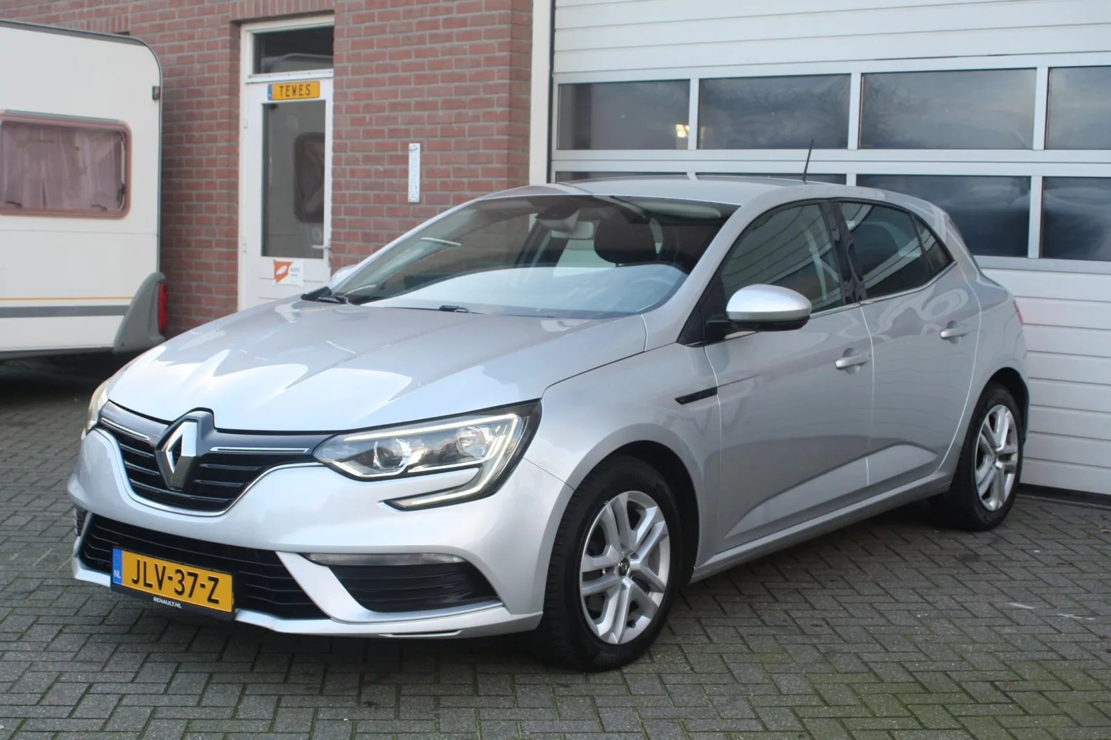 Renault Mégane (2019) — foto 1