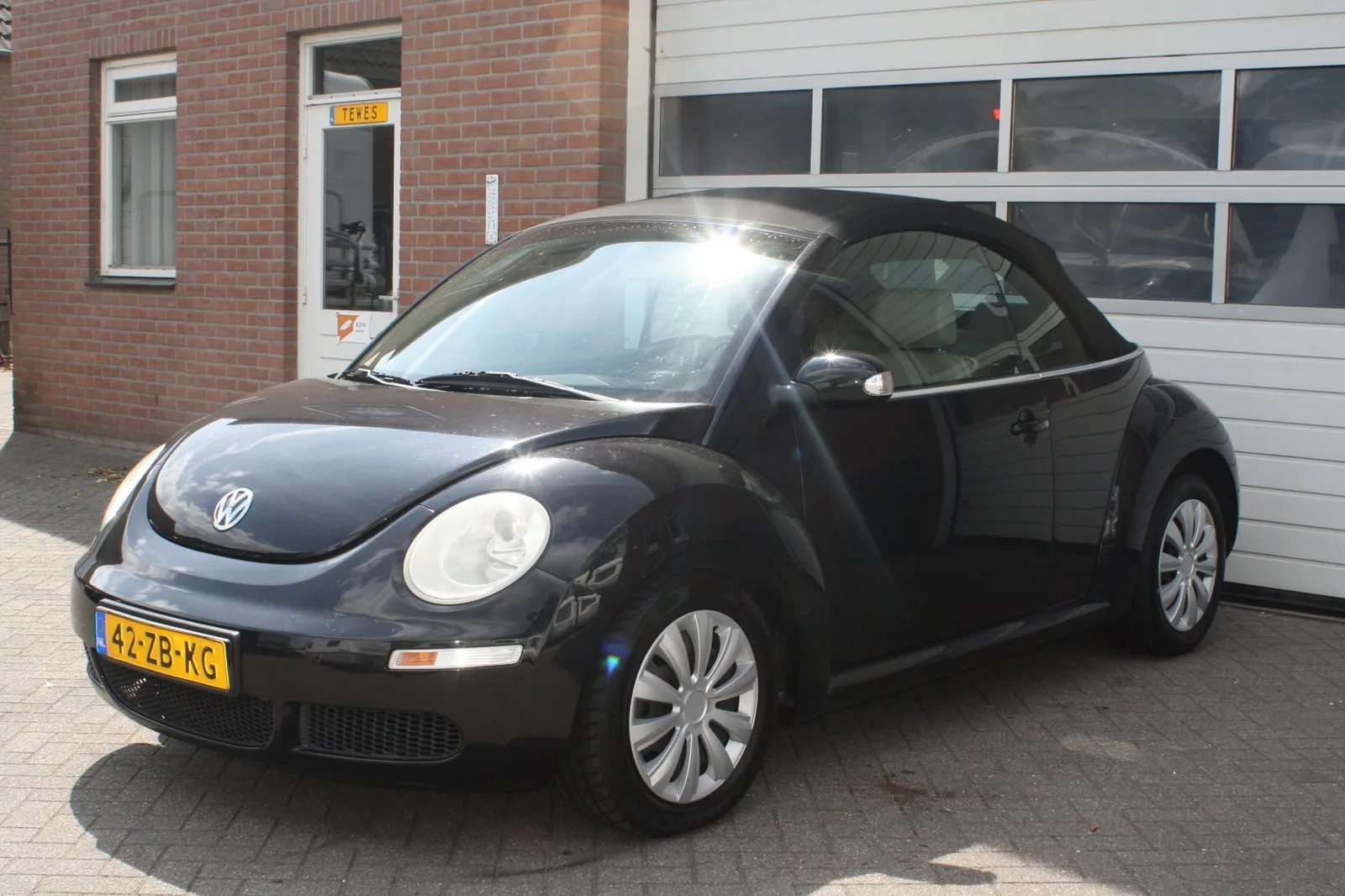 Volkswagen New Beetle (2008) — foto 1