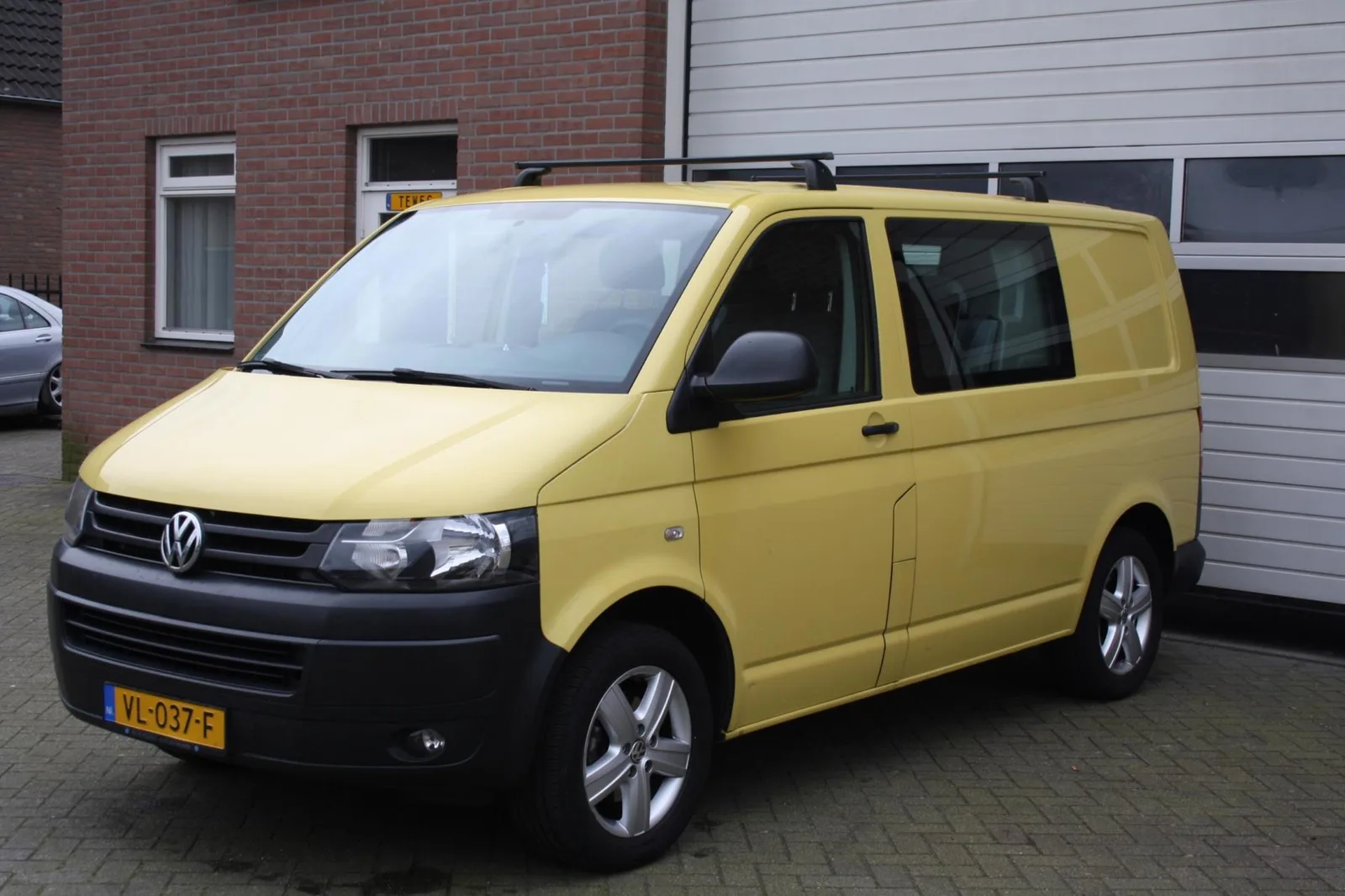 Volkswagen Transporter (2015) — foto 1