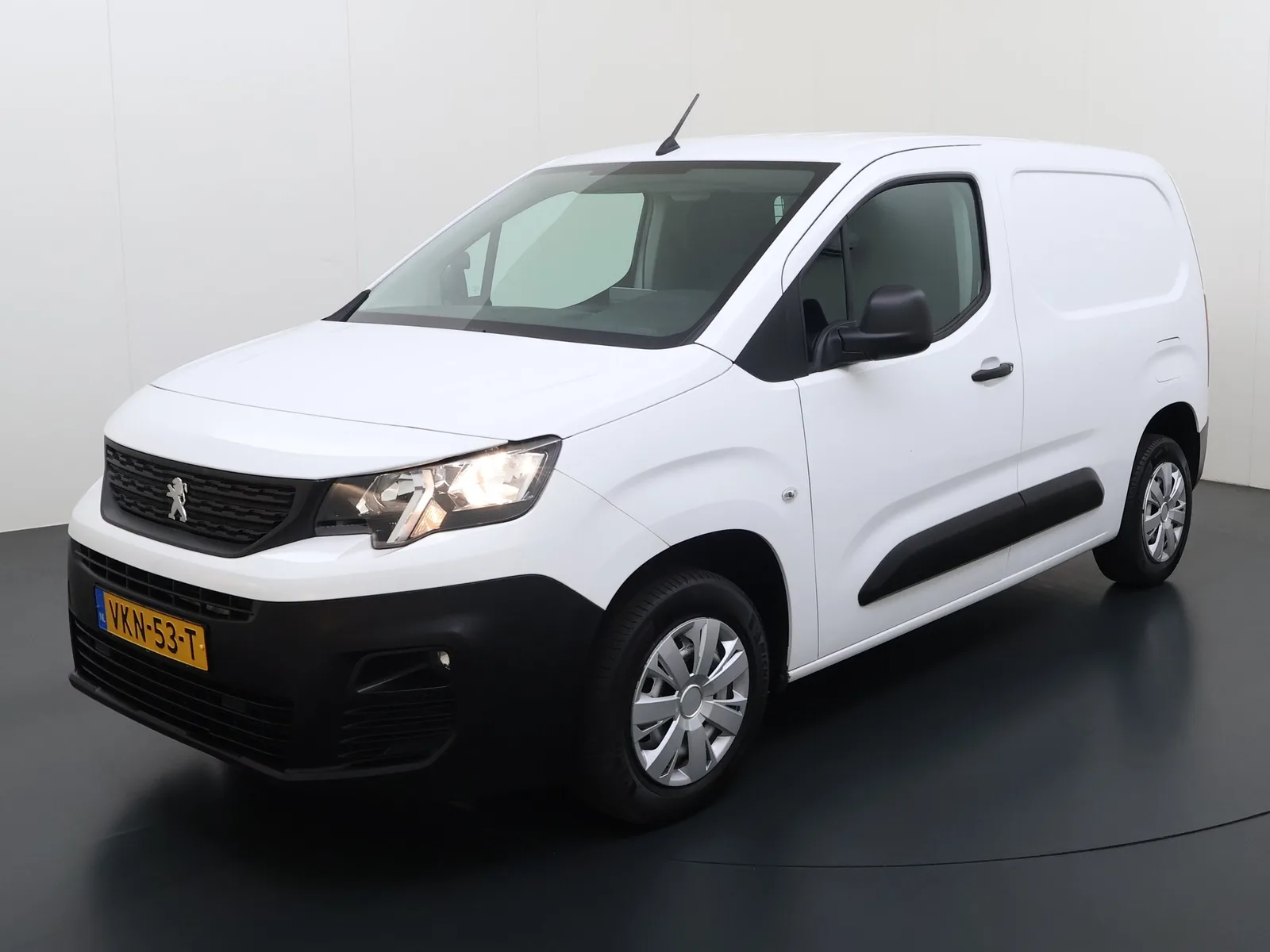 Peugeot Partner (2021) — foto 1
