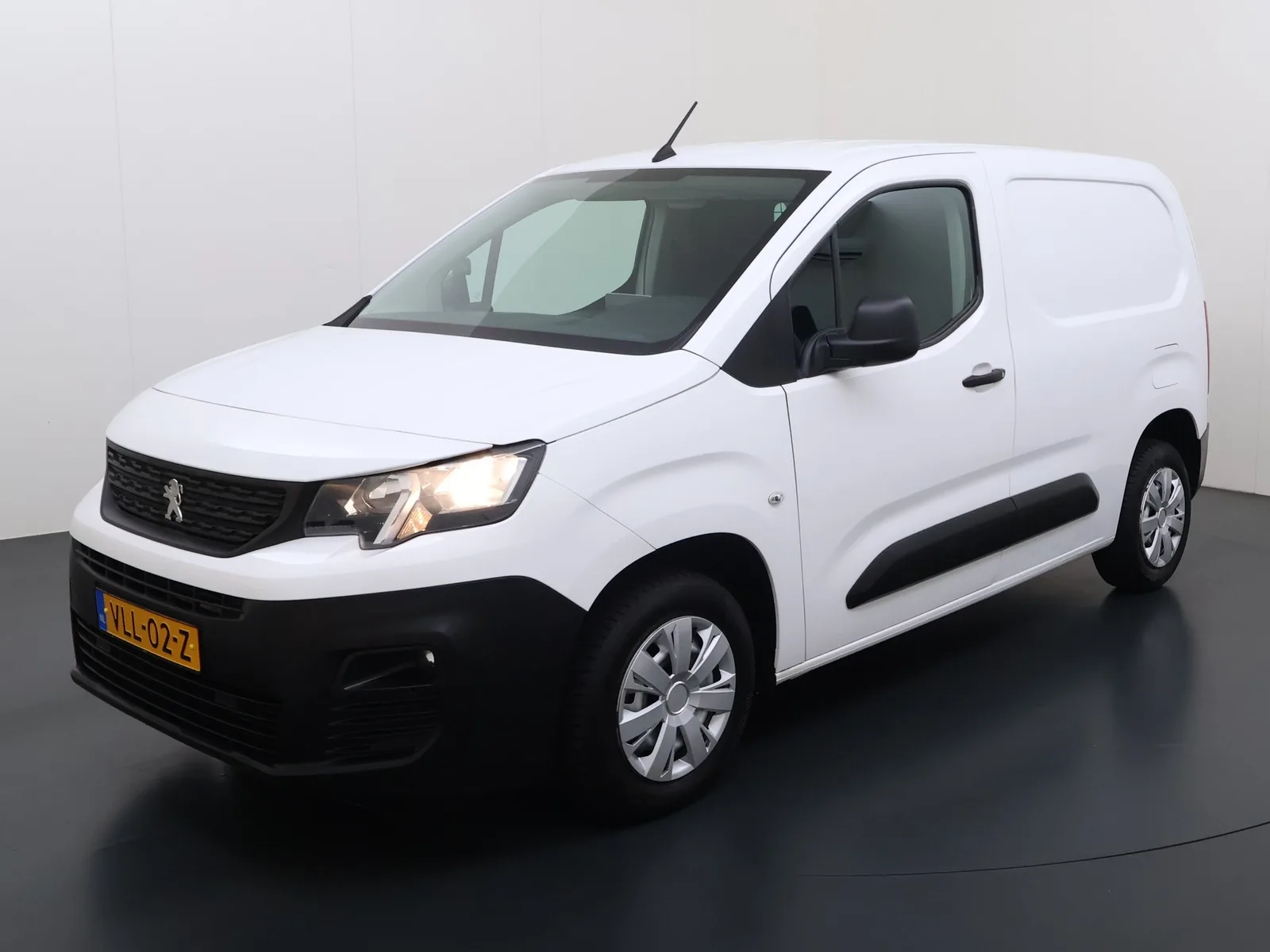 Peugeot Partner (2021) — foto 1