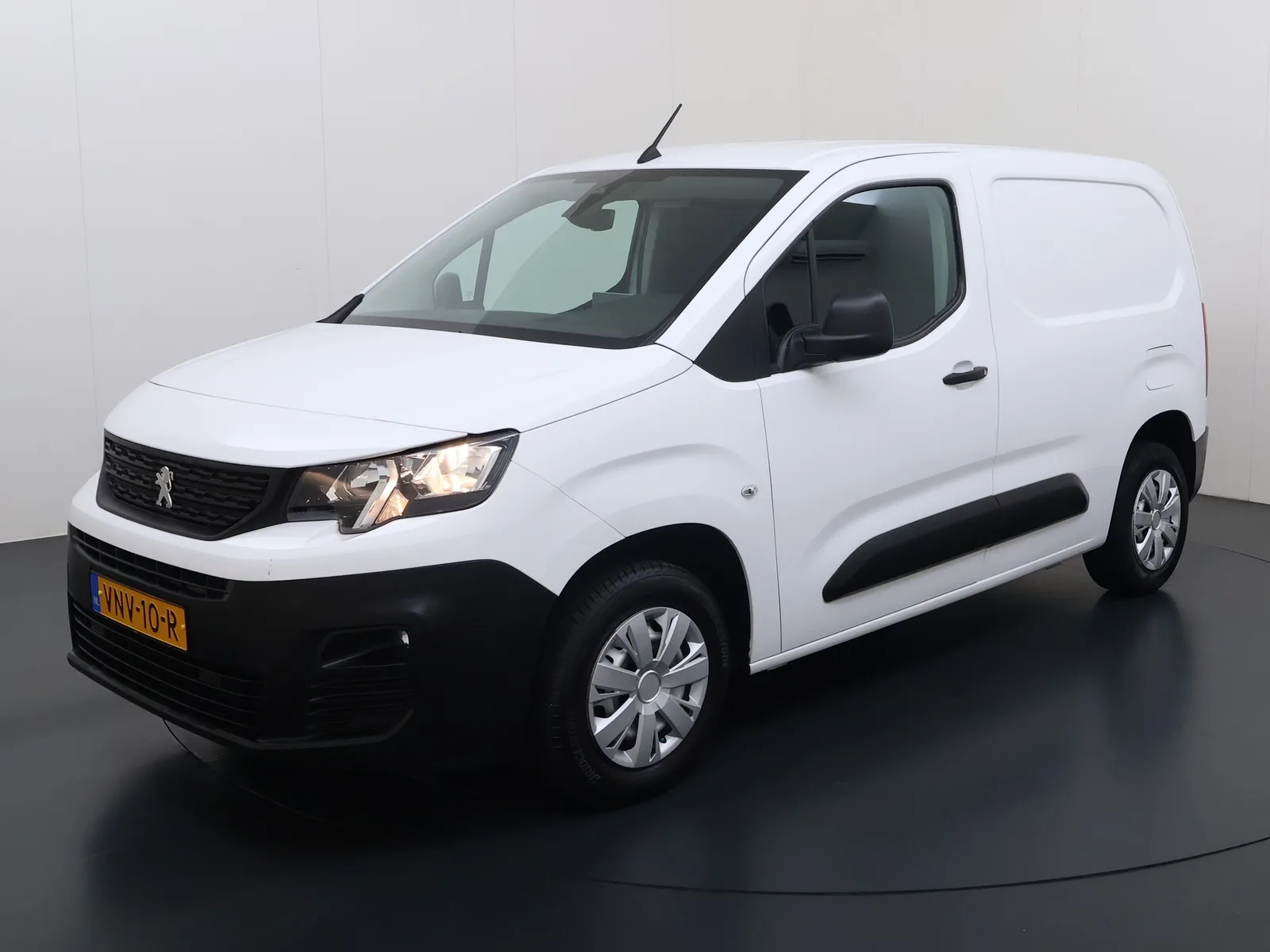 Peugeot Partner (2022) — foto 1