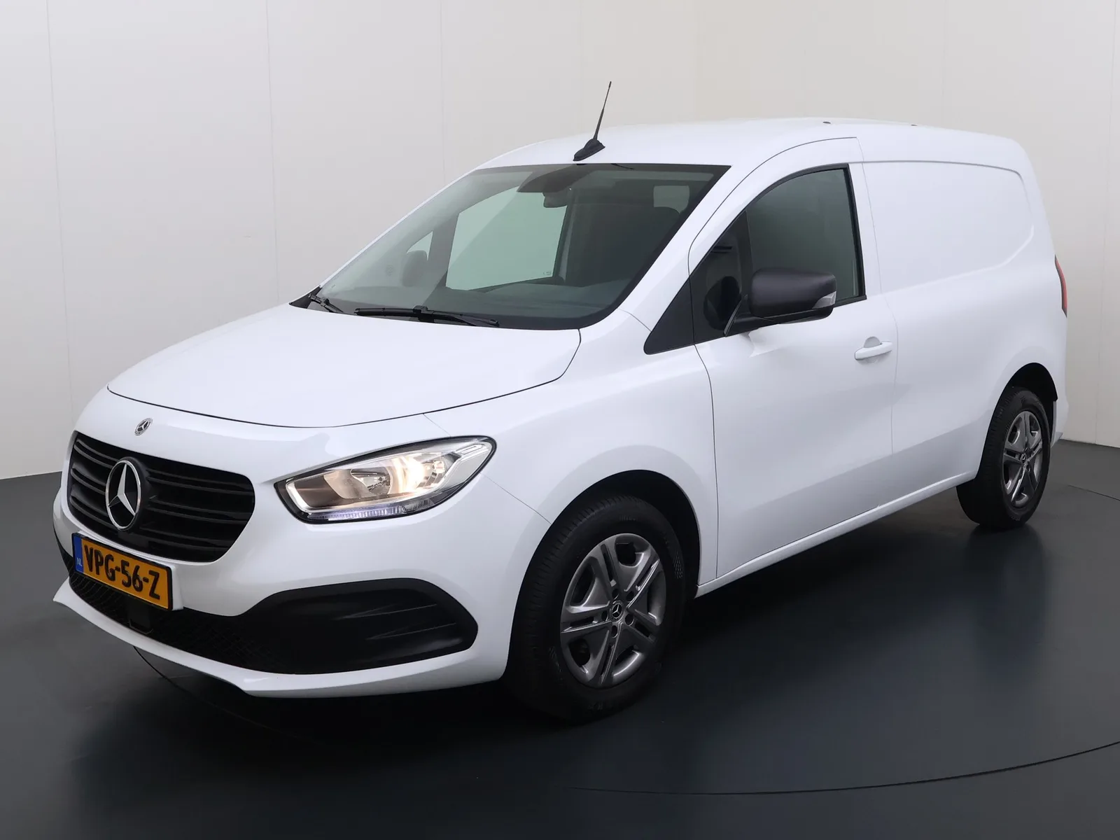 Mercedes-Benz Citan (2022) — foto 1