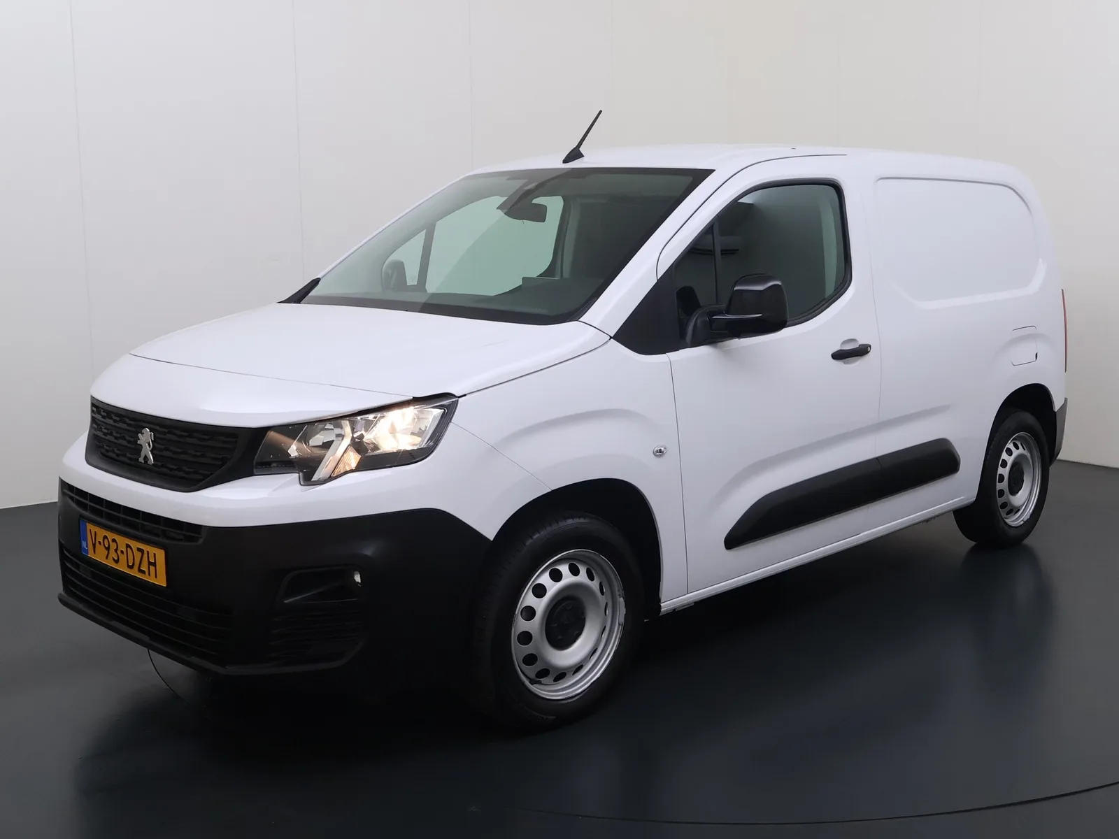 Peugeot Partner (2024) — foto 1