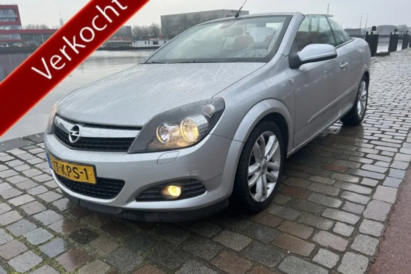 Opel Astra (2010)