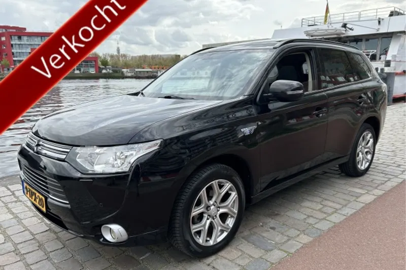 Mitsubishi Outlander (2014)