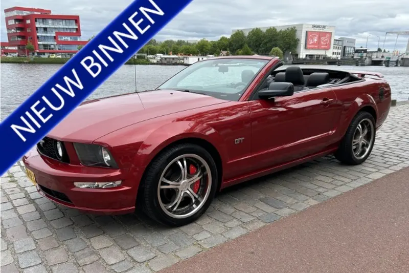 Ford Mustang (2008)