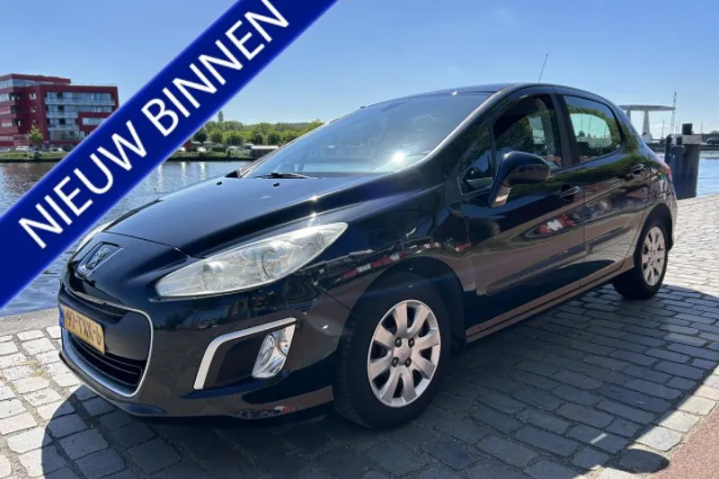 Peugeot 308 (2012)