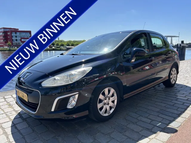 Peugeot 308 (2012) — foto 1