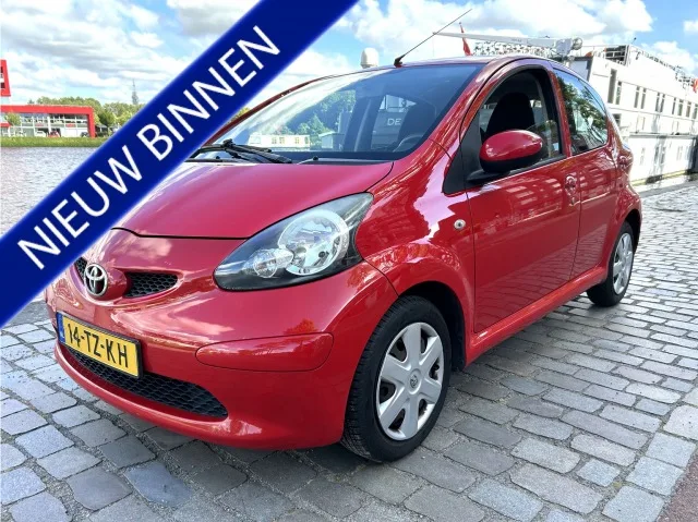 Toyota Aygo (2007) — foto 1