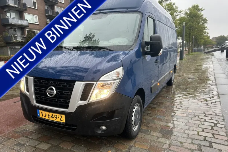 Nissan NV400 (2014)