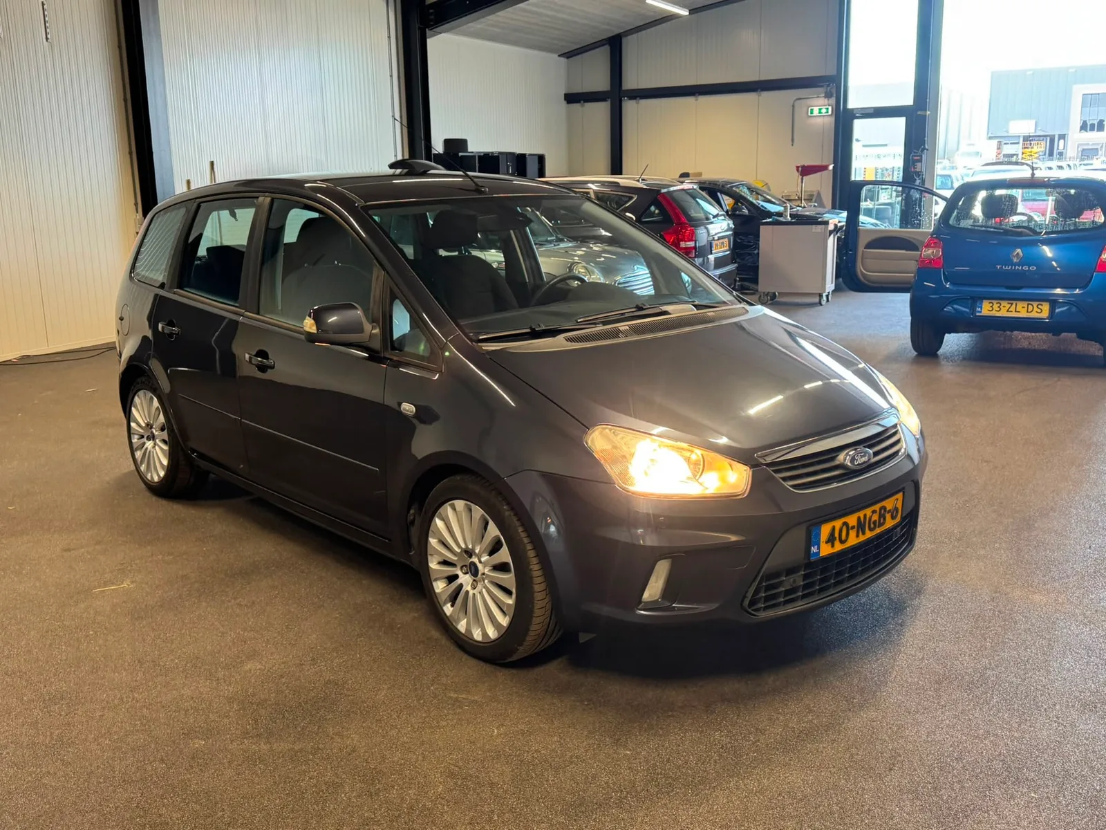 Ford C-Max (2010) — foto 1