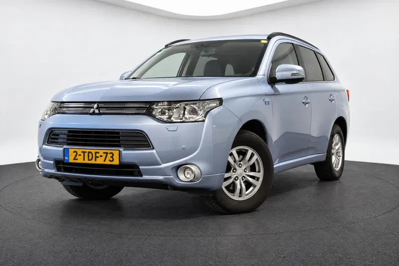 Mitsubishi Outlander (2013)