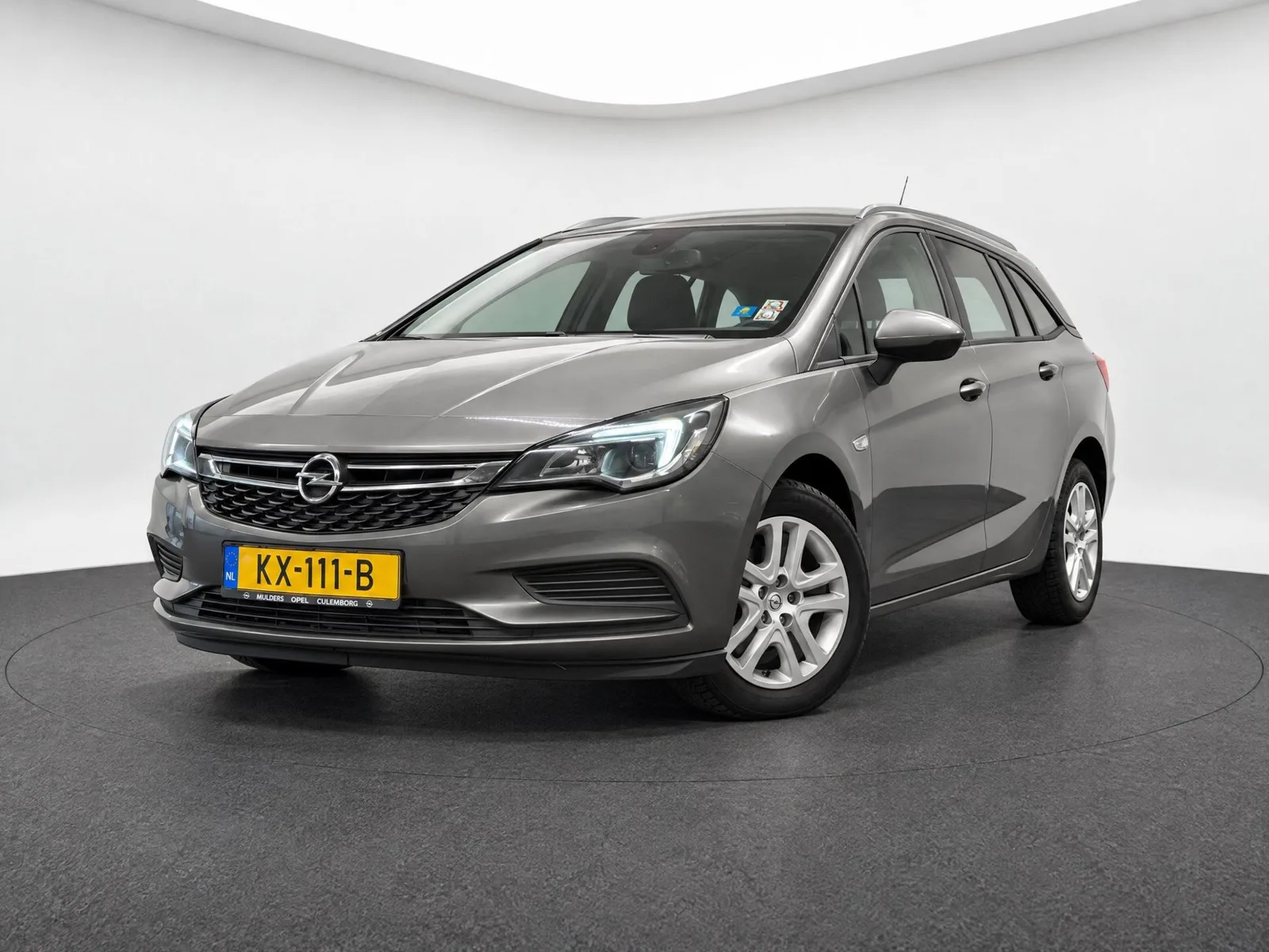 Opel Astra (2016) — foto 1