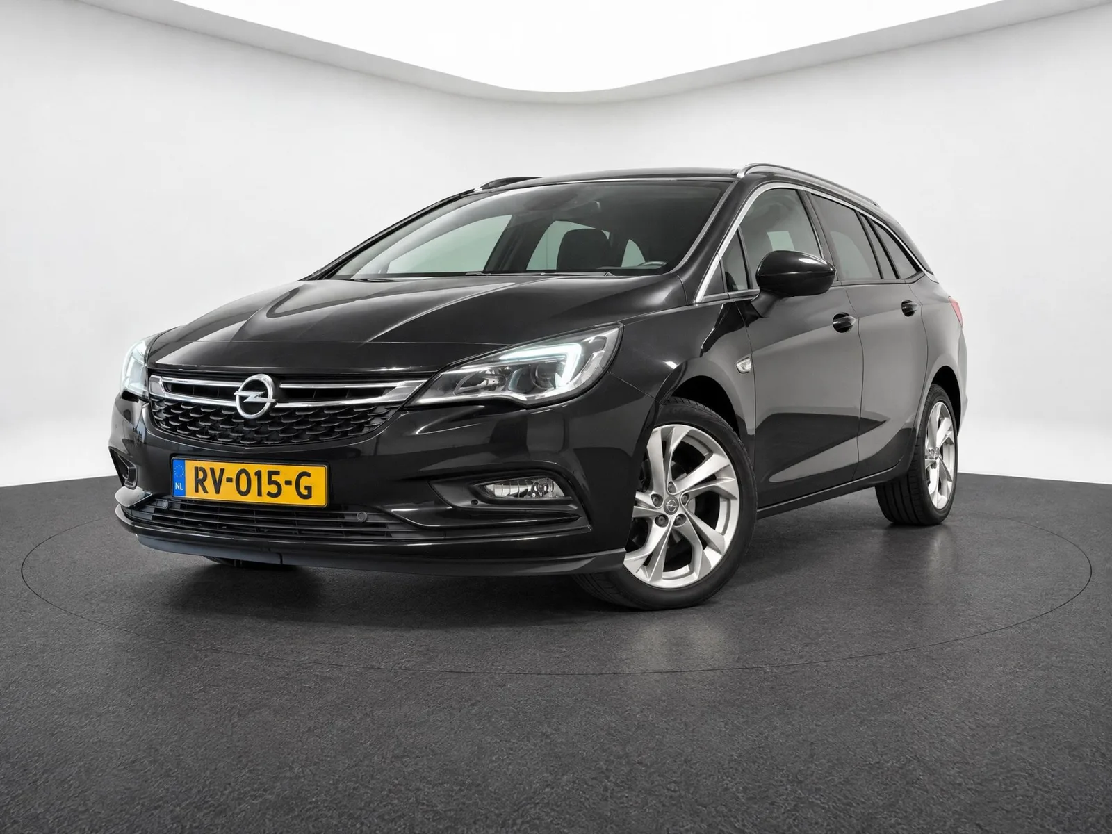 Opel Astra (2016) — foto 1