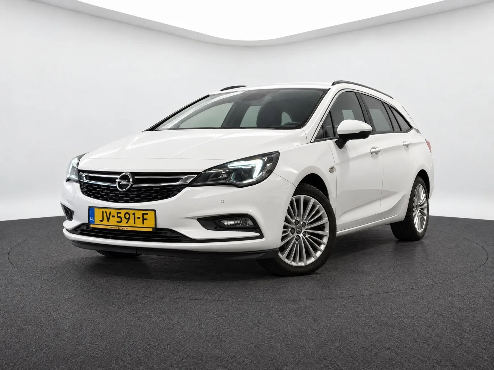 Opel Astra (2016) — foto 1
