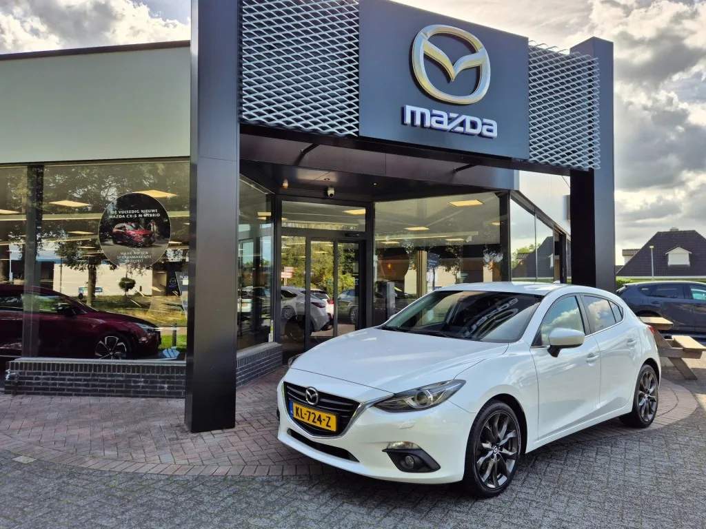 Mazda 3 (2016) — foto 1