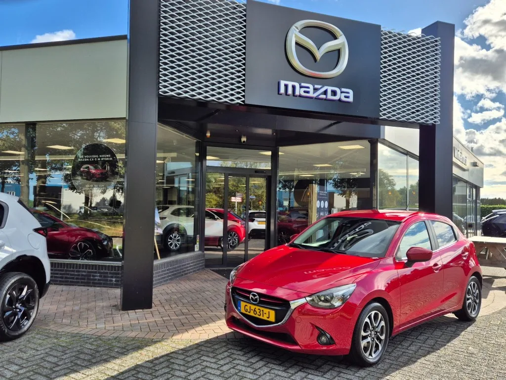 Mazda 2 (2015) — foto 1