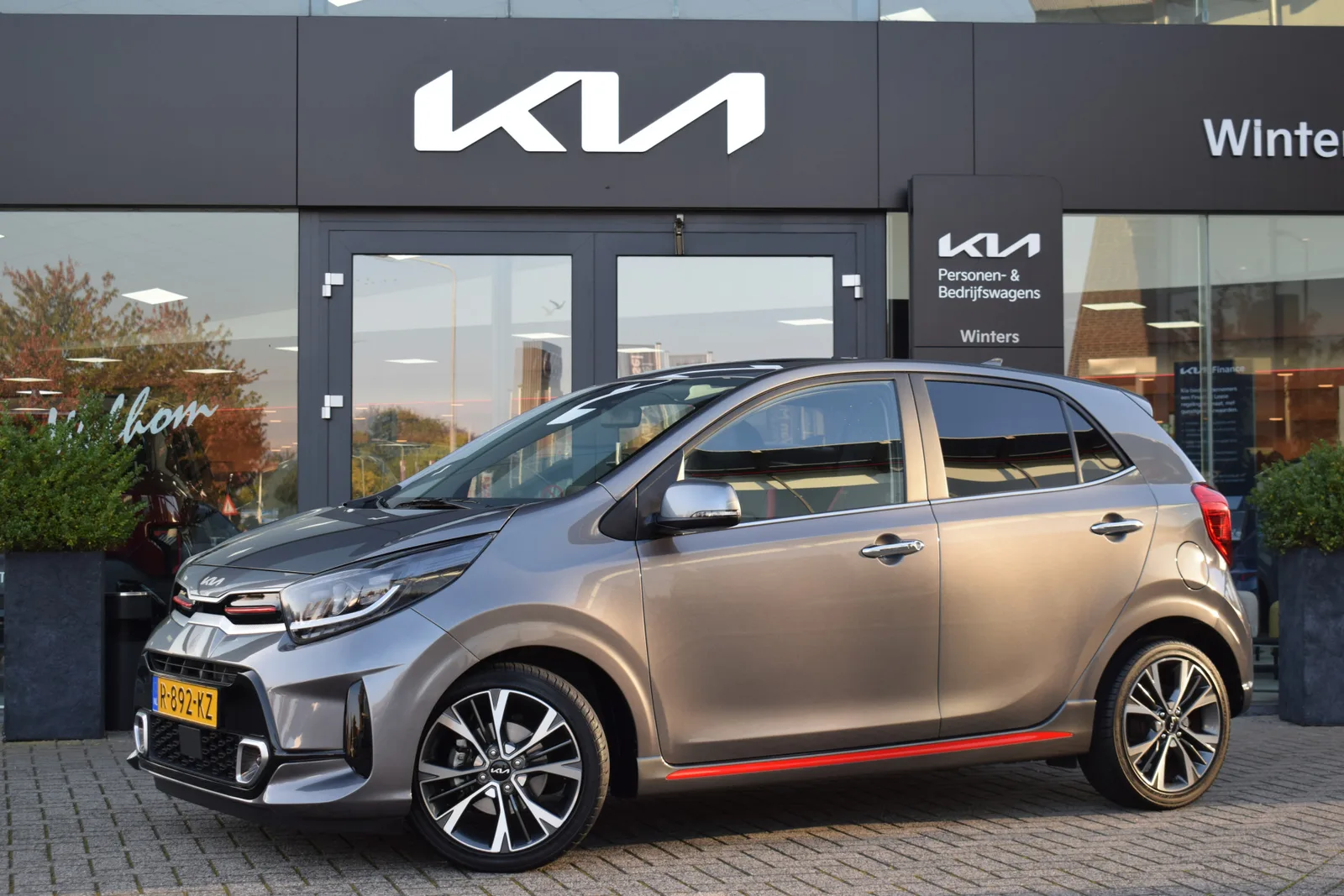 Kia Picanto (2022) — foto 1
