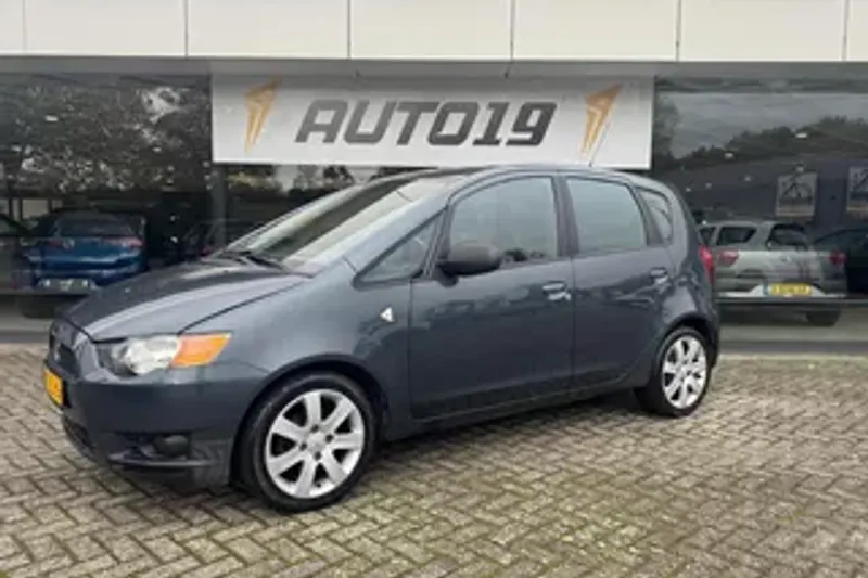 Mitsubishi Colt (2011)