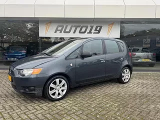 Mitsubishi Colt (2011) — foto 1