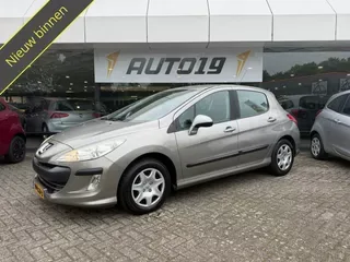 Peugeot 308 (2010) — foto 1