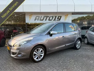 Renault Scénic (2010) — foto 1