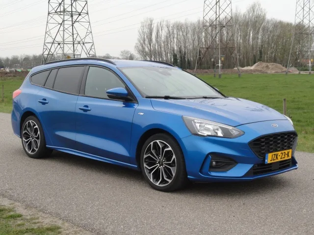 Ford Focus (2020) — foto 1
