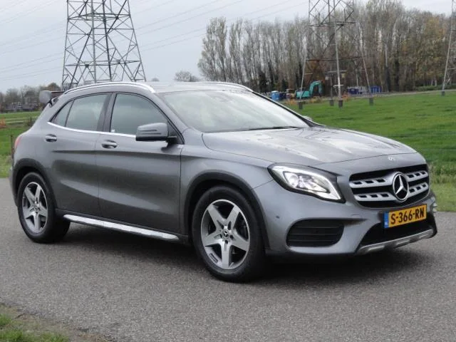 Mercedes-Benz GLA (2020) — foto 1